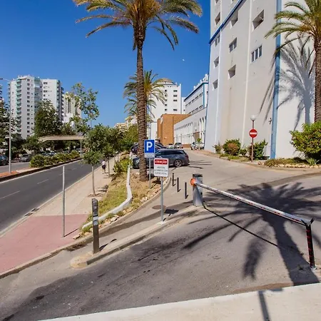 Lovelystay - Sunny Apartment In Praia Da Rocha Portimão
