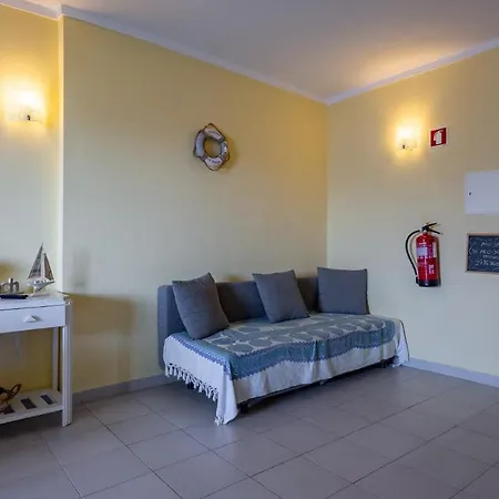 Lovelystay - Sunny Apartment In Praia Da Rocha Portimão