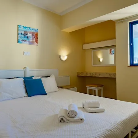 Lovelystay - Sunny Apartment In Praia Da Rocha * Portimão